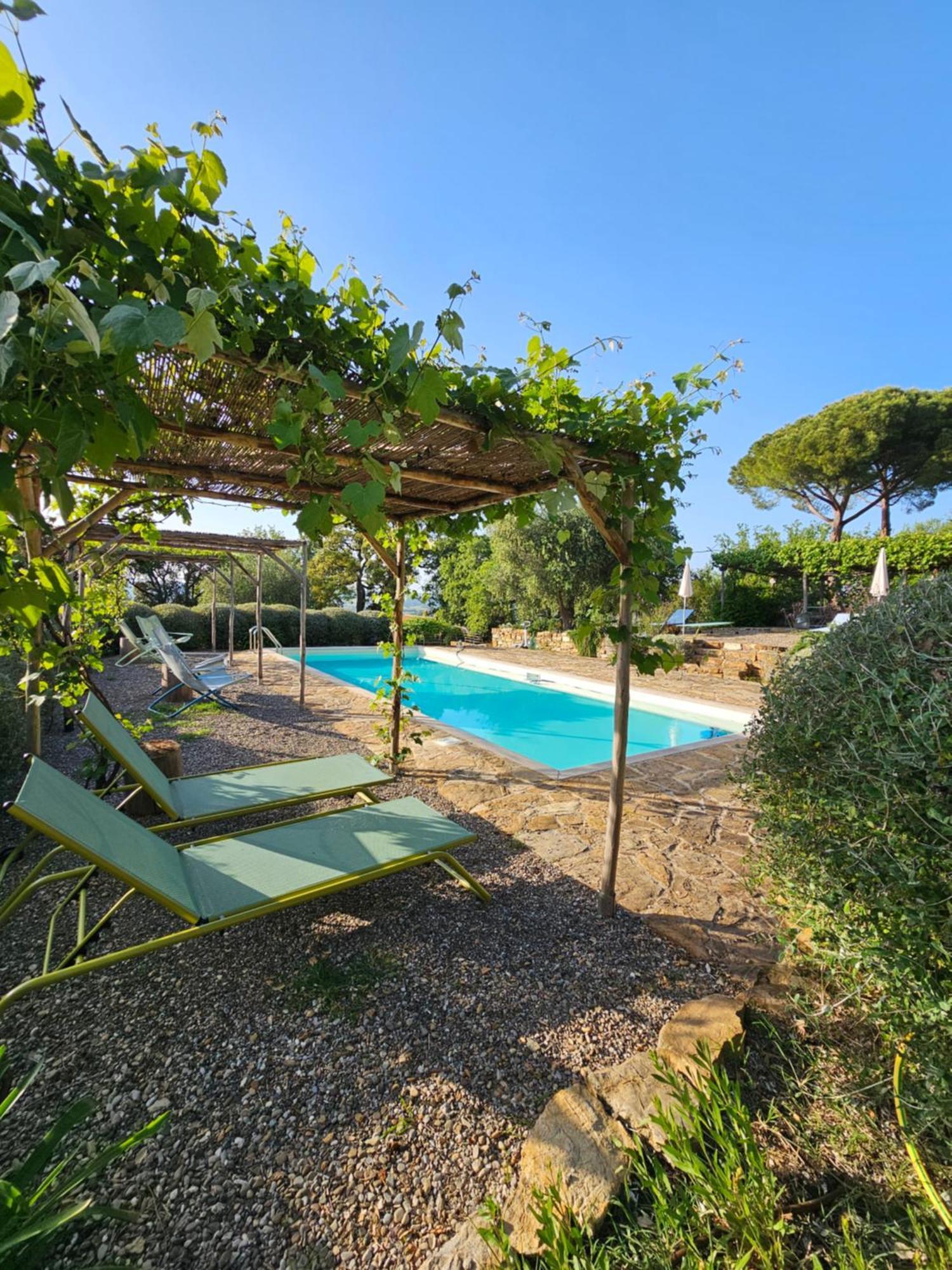 Giardino Dei Sugheri Scarlino Bagian luar foto