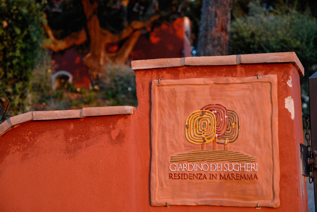 Giardino Dei Sugheri Scarlino Bagian luar foto