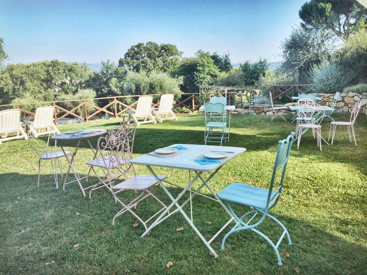 Giardino Dei Sugheri Scarlino Bagian luar foto